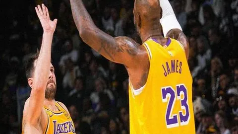 西甲第9轮，皇马一骑绝尘领跑，贝林厄姆双星闪耀，4-0横扫奥萨苏纳登顶榜单！